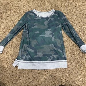 Camo top